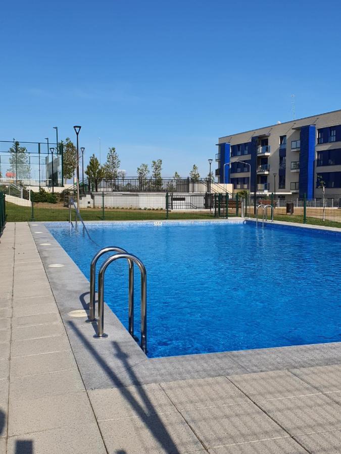 Apartament Apartamento Nuevo, Accesible Y Con Piscina !!! Salamanka Zewnętrze zdjęcie