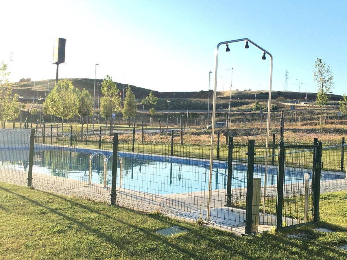 Apartamento Nuevo, Accesible Y Con Piscina !!! Salamanka Zewnętrze zdjęcie